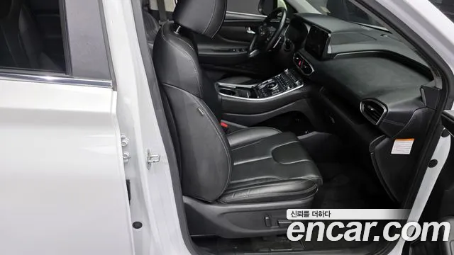 Hyundai Santafe 2022 — фото 12