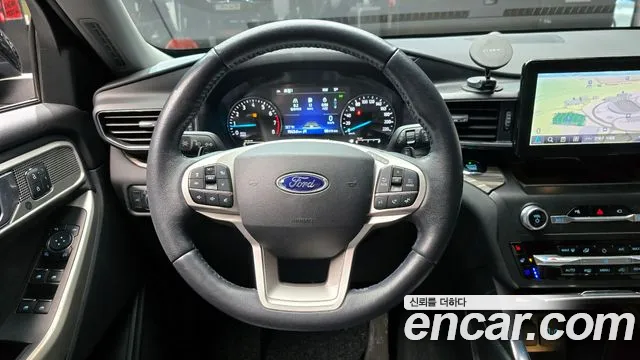 Ford Explorer 2020 — фото 14