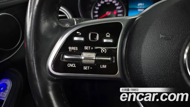 Mercedes-Benz C-Class 2019 — фото 19