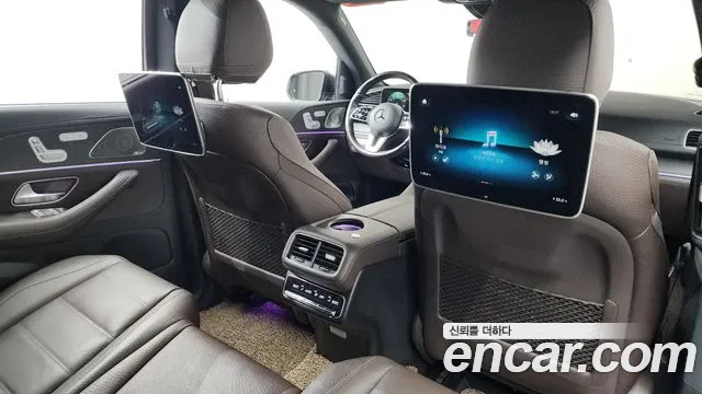 Mercedes-Benz GLS-Class 2023 — фото 17