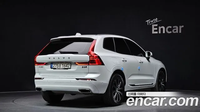 Volvo XC60 2021 — фото 2