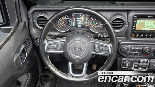 Jeep Wrangler 2021 — фото 13