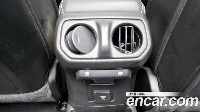 Jeep Wrangler 2021 — фото 19