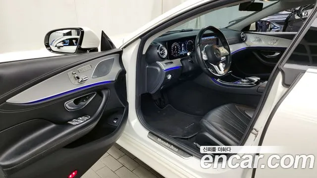 Mercedes-Benz CLS-Class 2019 — фото 10