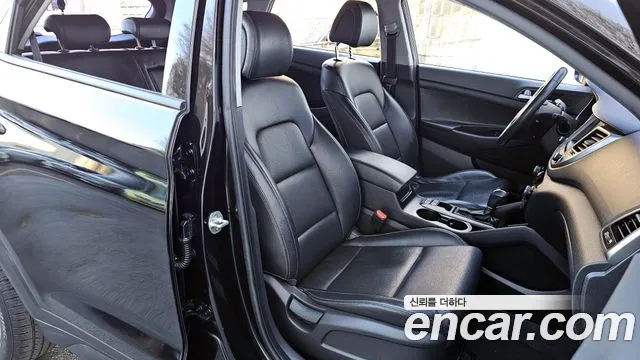 Hyundai Tucson 2017 — фото 10