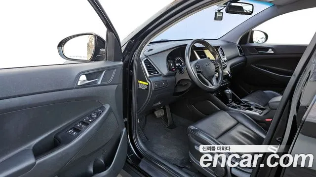 Hyundai Tucson 2017 — фото 11