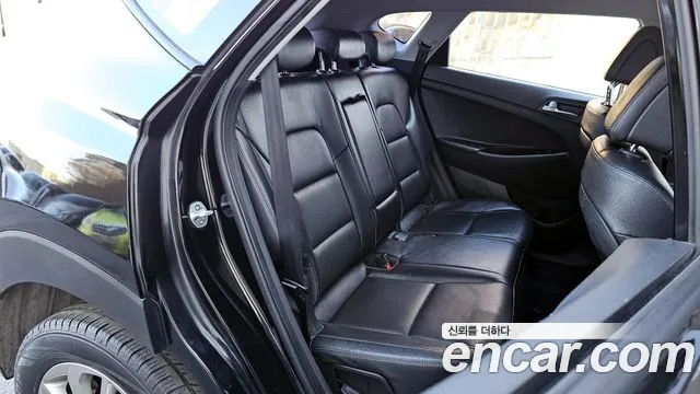Hyundai Tucson 2017 — фото 12