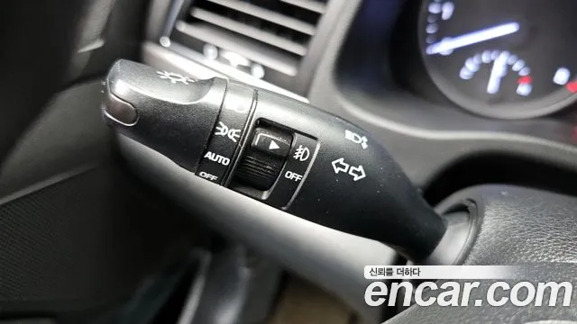 Hyundai AVANTE 2017 — фото 18
