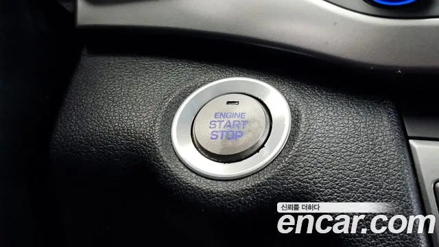 Hyundai AVANTE 2017 — фото 19