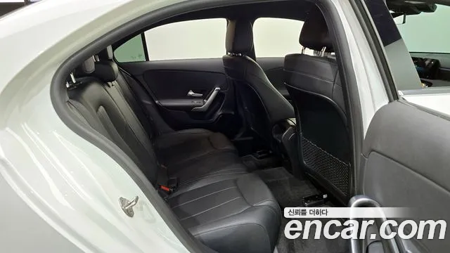 Mercedes-Benz A-Class 2021 — фото 13