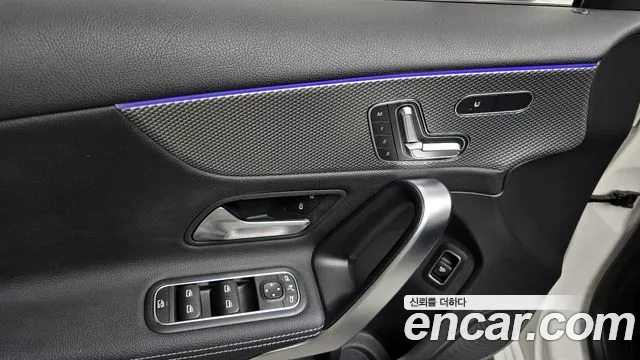 Mercedes-Benz A-Class 2021 — фото 14