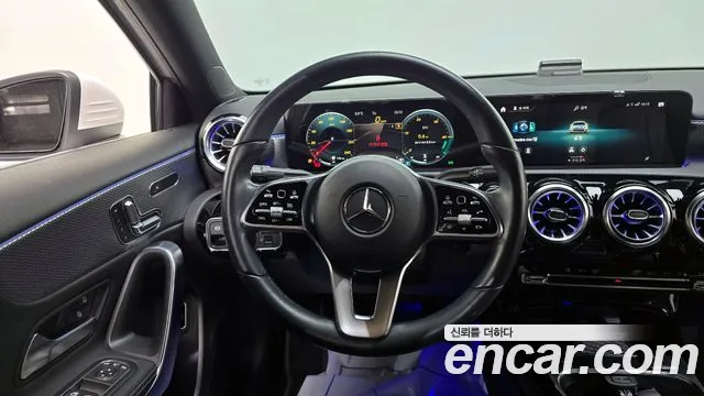 Mercedes-Benz A-Class 2021 — фото 16