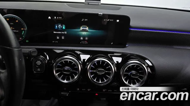 Mercedes-Benz A-Class 2021 — фото 18