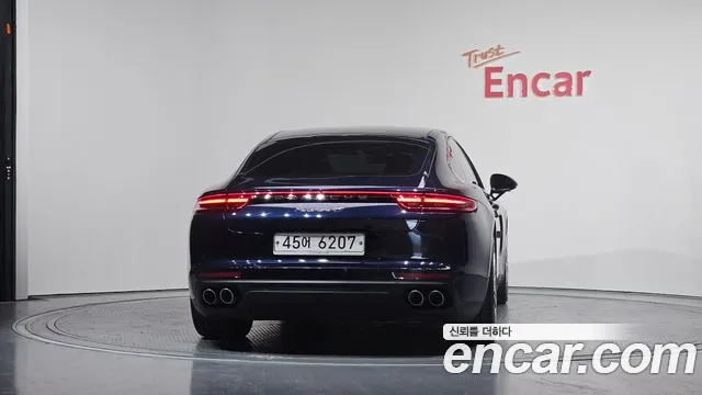 Porsche Panamera 2018 — фото 4