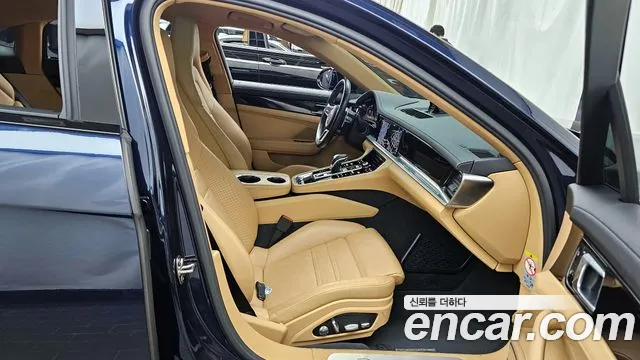 Porsche Panamera 2018 — фото 11