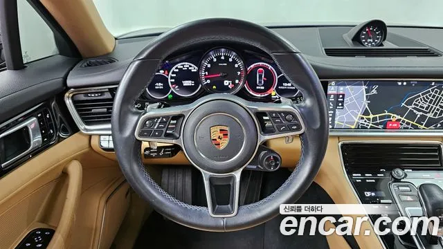 Porsche Panamera 2018 — фото 13