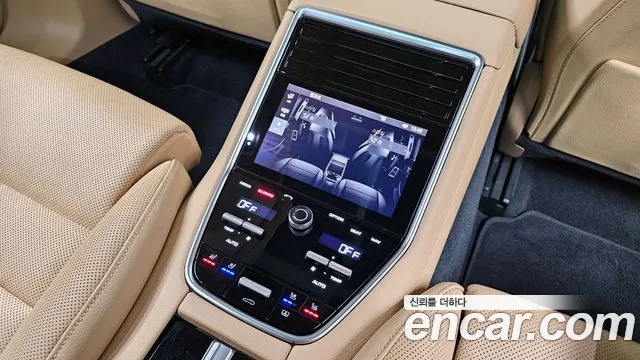 Porsche Panamera 2018 — фото 18
