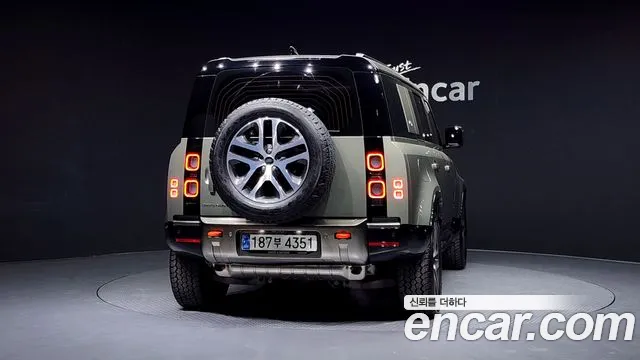 Land Rover Defender 2024 — фото 4