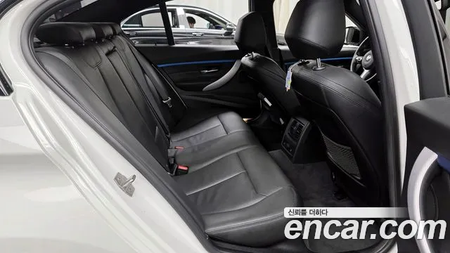 BMW 3-Series 2016 — фото 12