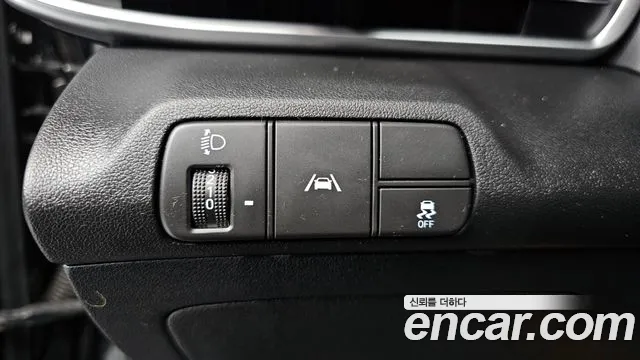 Hyundai AVANTE 2021 — фото 15