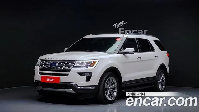 Ford Explorer 2018 — фото 1