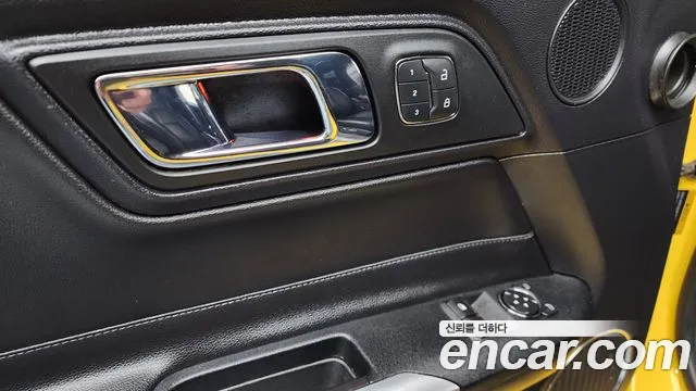Ford Mustang 2015 — фото 14