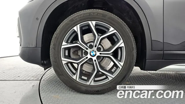 BMW X1 2021 — фото 5