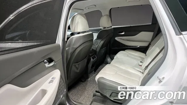 Hyundai Santafe 2021 — фото 12