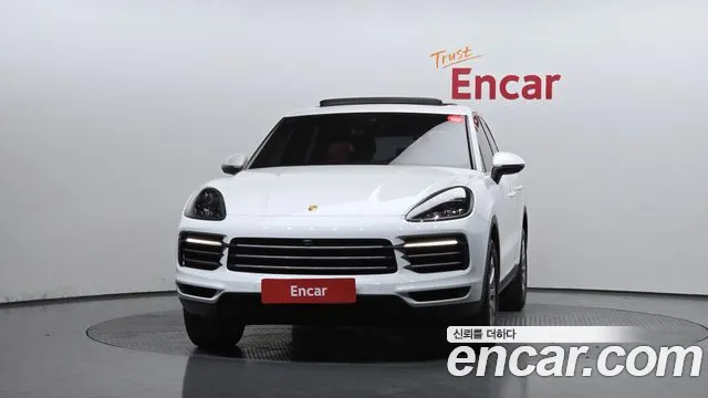 Porsche Cayenne 2019 — фото 3