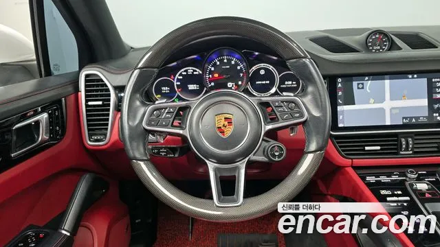 Porsche Cayenne 2019 — фото 13