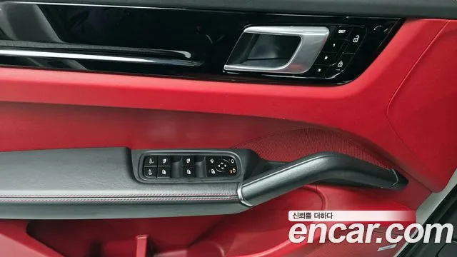 Porsche Cayenne 2019 — фото 18