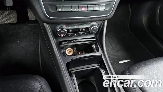 Mercedes-Benz CLA-Class 2015 — фото 18