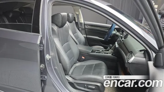 Honda Accord 2019 — фото 12