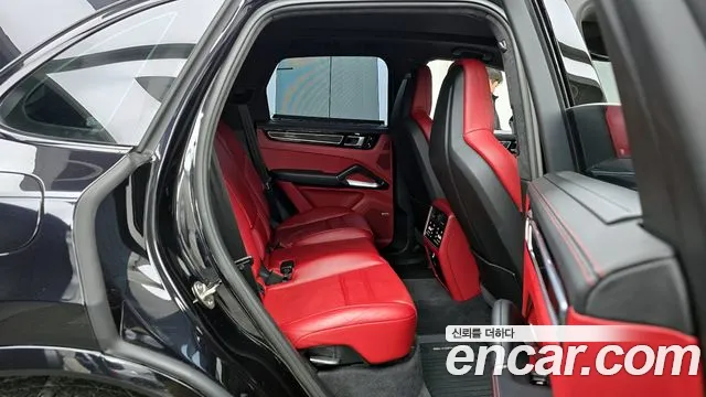 Porsche Cayenne 2020 — фото 12