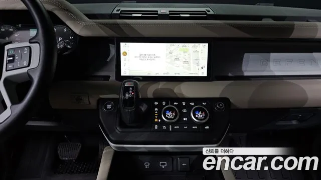 Land Rover Defender 2024 — фото 14