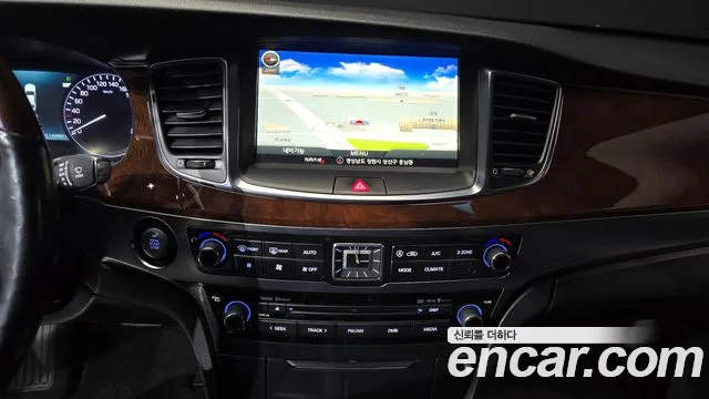 Hyundai Equus 2013 — фото 14