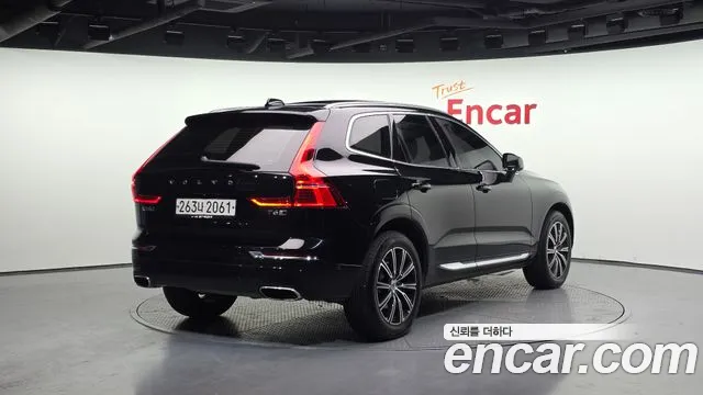 Volvo XC60 2020 — фото 2