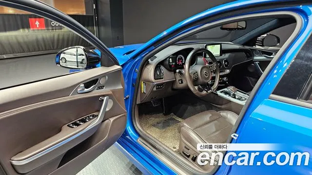 Kia Stinger 2019 — фото 11