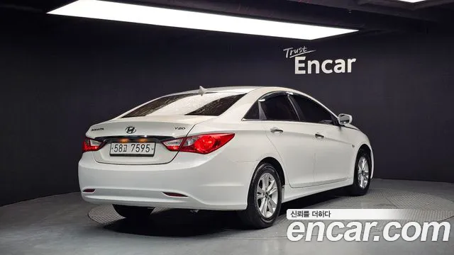 Hyundai Sonata 2011 — фото 2