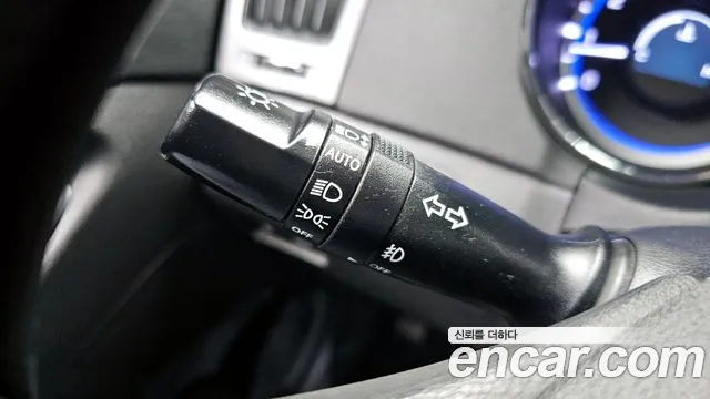 Hyundai Sonata 2011 — фото 18