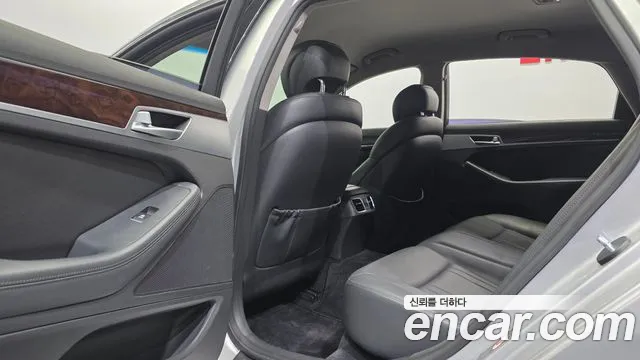 Hyundai Genesis 2015 — фото 17