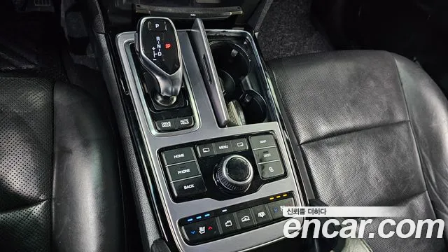 Hyundai Equus 2015 — фото 9