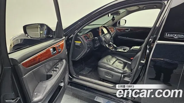 Hyundai Equus 2015 — фото 10