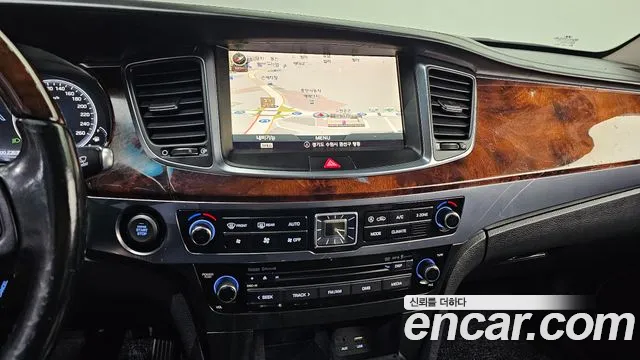 Hyundai Equus 2015 — фото 14