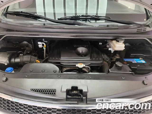 Hyundai Starex 2015 — фото 17