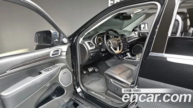 Jeep Cherokee 2020 — фото 10