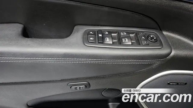 Jeep Cherokee 2020 — фото 12