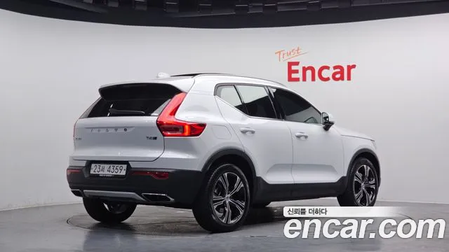 Volvo XC40 2020 — фото 2