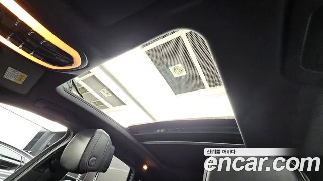 Porsche Macan 2018 — фото 17