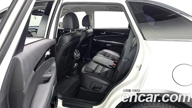 Kia Sorento 2018 — фото 12